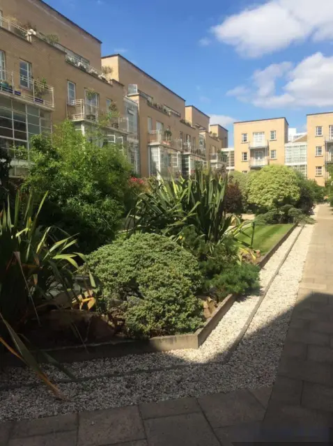 4 Roy Square, London , E14 8BY 0