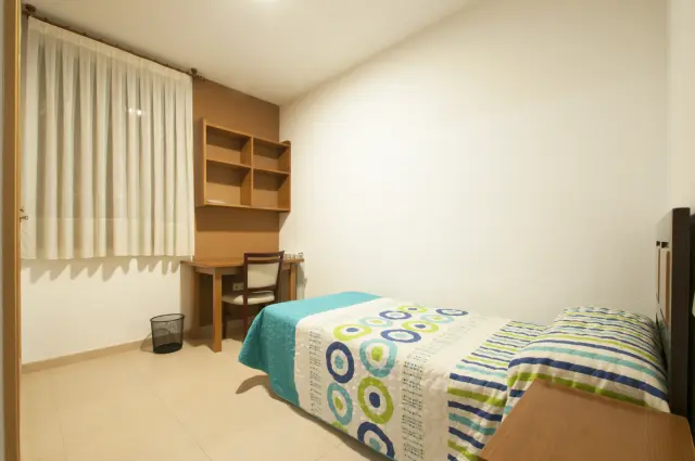 Residencia Universitaria Estudiantes Femenina Santa Ana 2