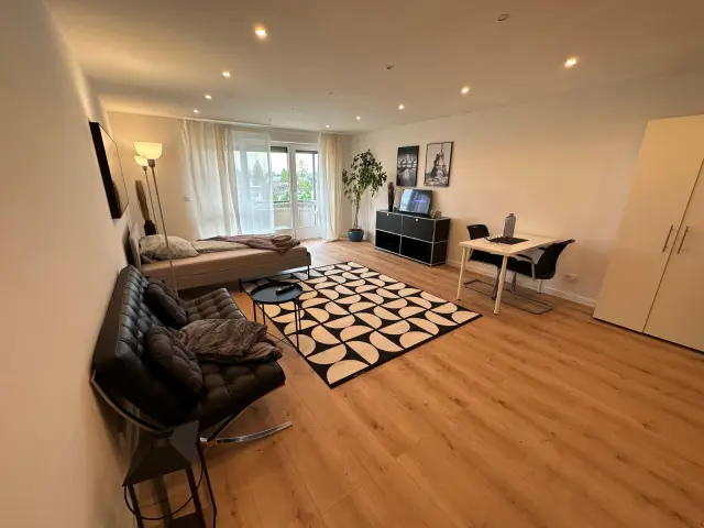 studio near Francestraße 2