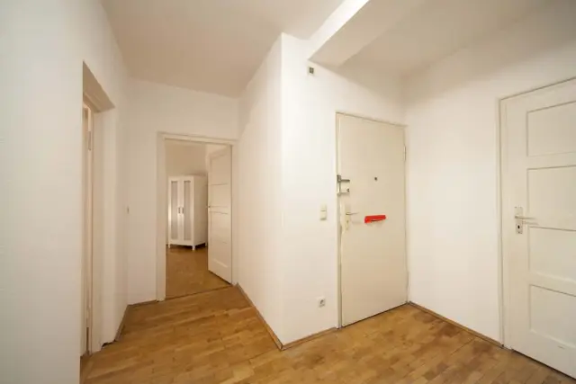 Leopoldstrasse 105DE-02-027M 3