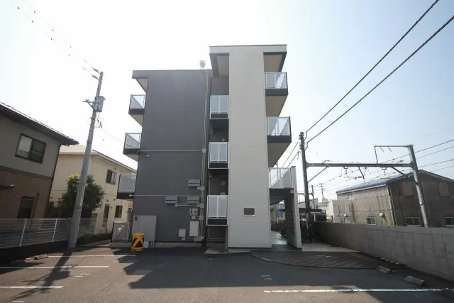 レオパレス松山保免 0