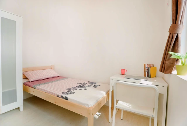 228 Des Voeux Road West 4