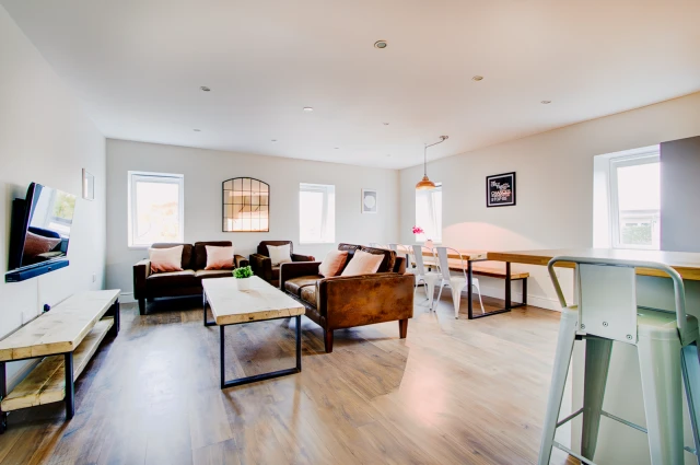 Flat H, Park View 4