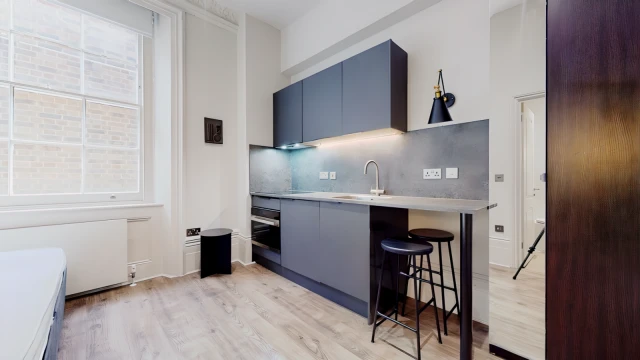 Inverness Terrace 15328# 2
