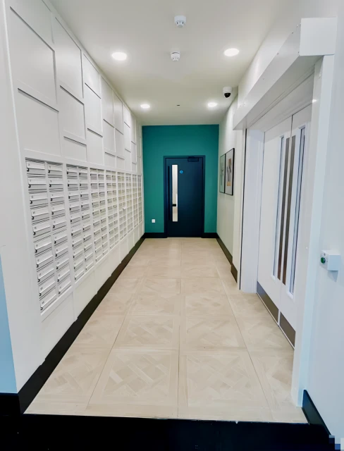61 Silverleaf House, 1 Heartwood Boulevard, London, W3 6YZ 1