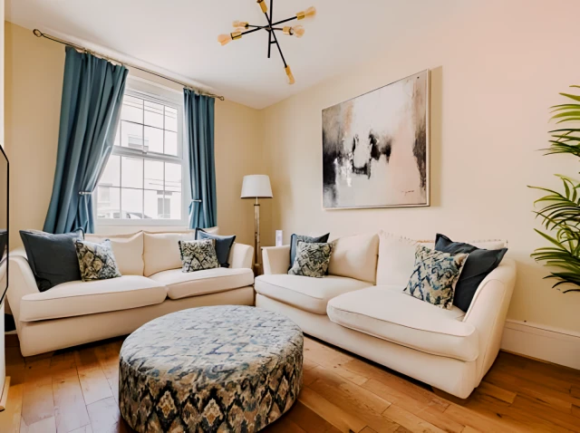Salisbury Residences - ที่พักนักศึกษาในวิลต์เชียร์ - Three Bedroom House