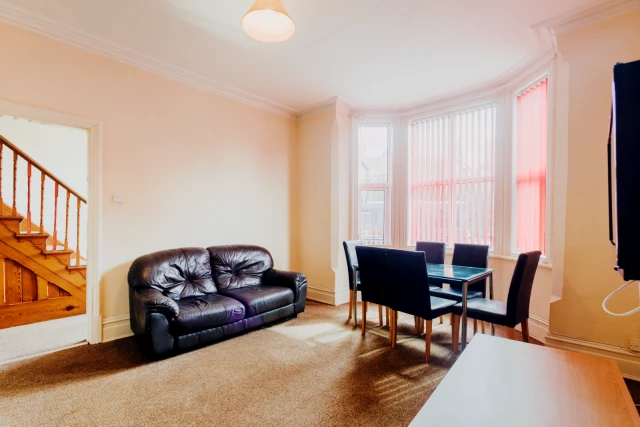 Storer Road, LE11 5EQ 3