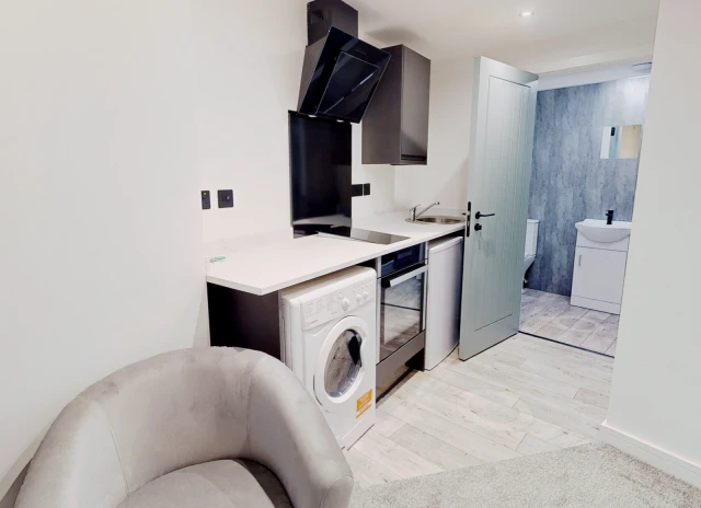 Flat 6, Low Pavement Street, NG1 7DN 2