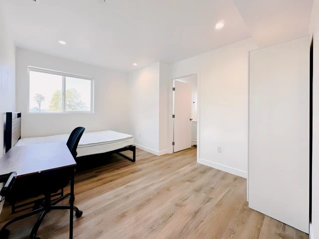 1443 West 37th Drive 2