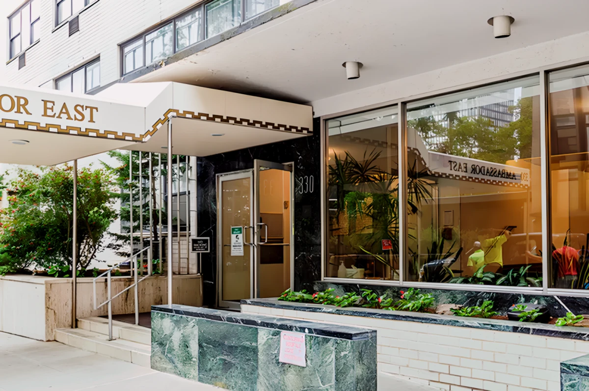 Ambassador East - New York student accommodation