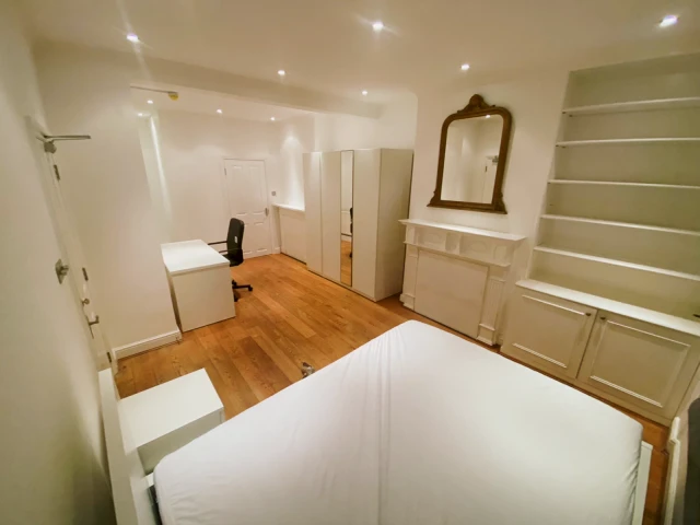 Hammersmith Townhouse 3