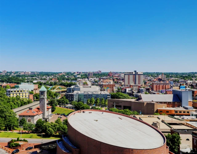 Symphony Center Apartments 4