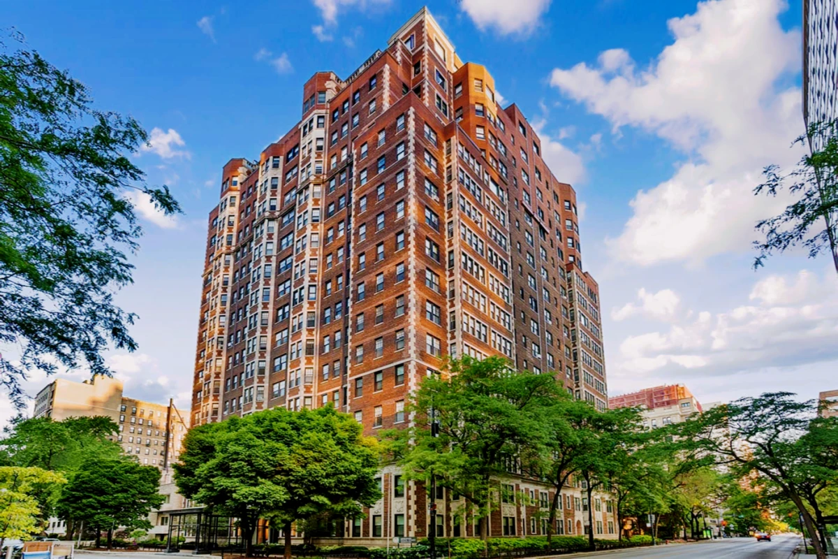 3000 N Sheridan 0