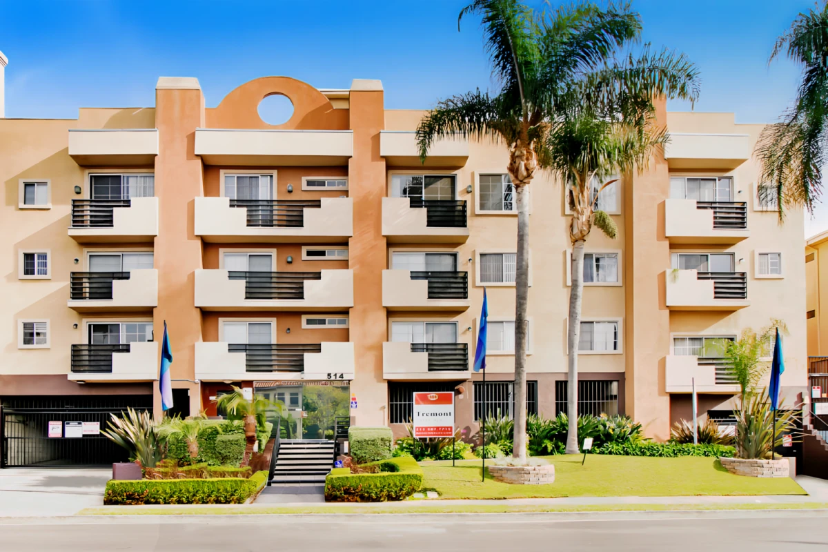 Tremont Apartments - Los Angeles student accommodation