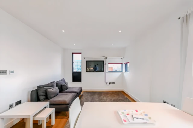 ST-Clayton Crescent 3