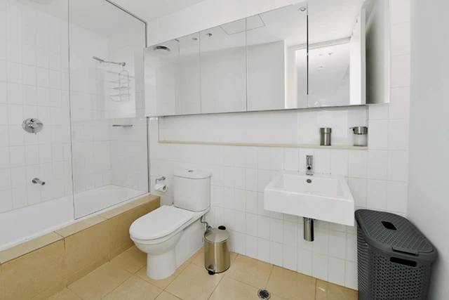 apartment near Little Collins Street 4