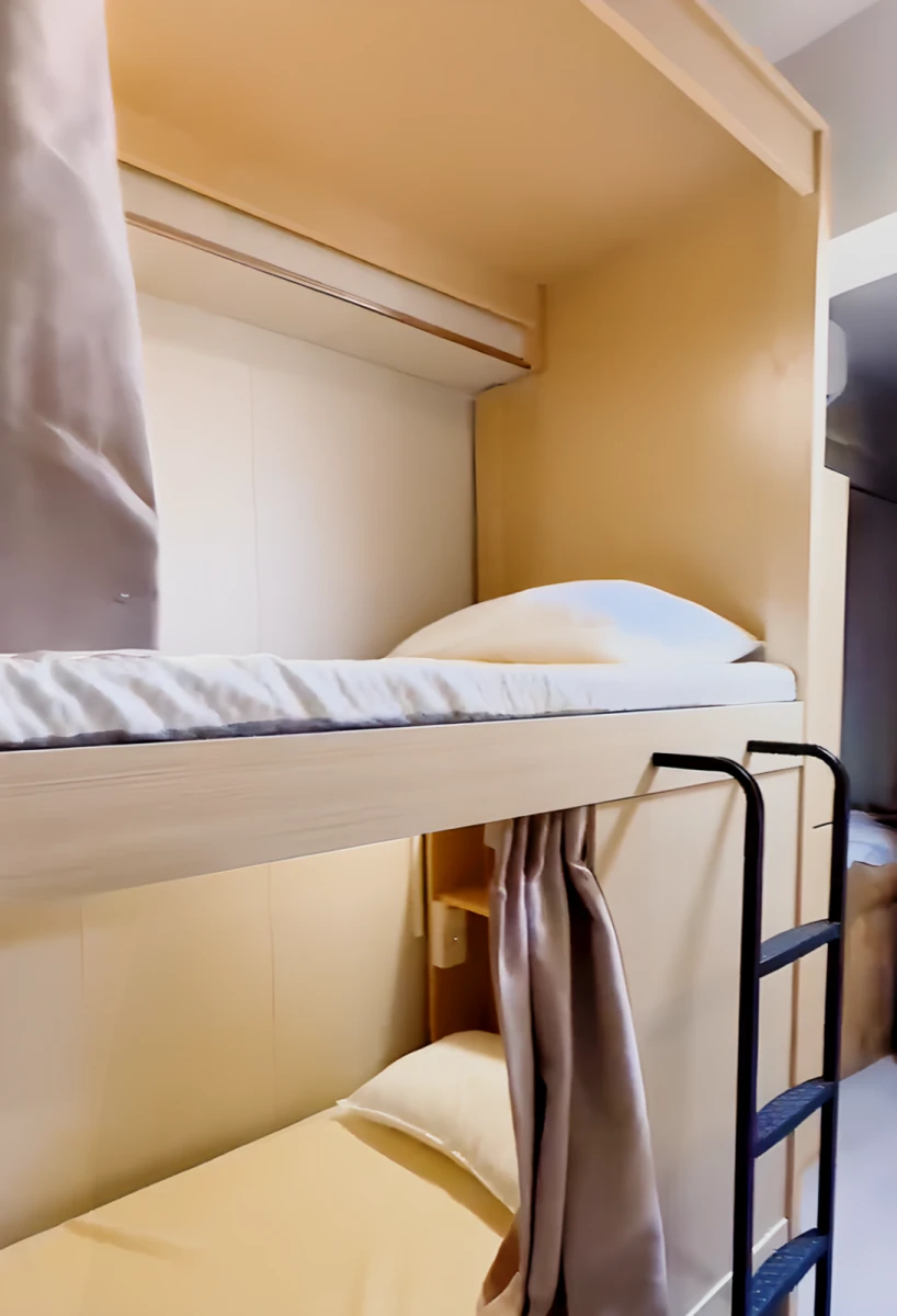 Prince Edward Station Apartment 0
