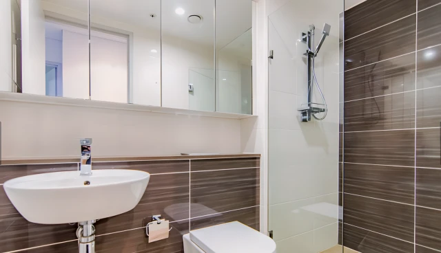 12 Victoria Park Pde 3