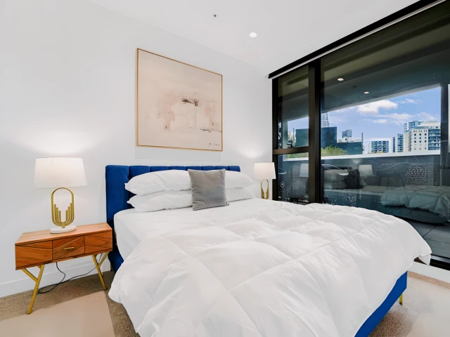 301B/639 Little Lonsdale Street 4