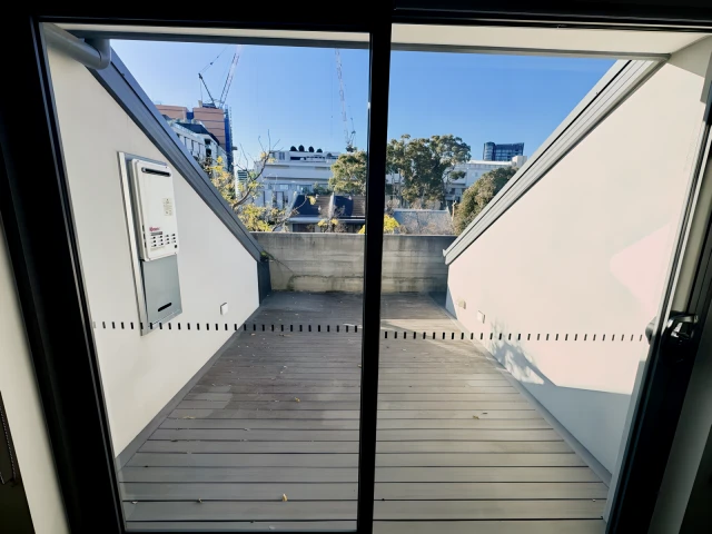 11A hansard street 3