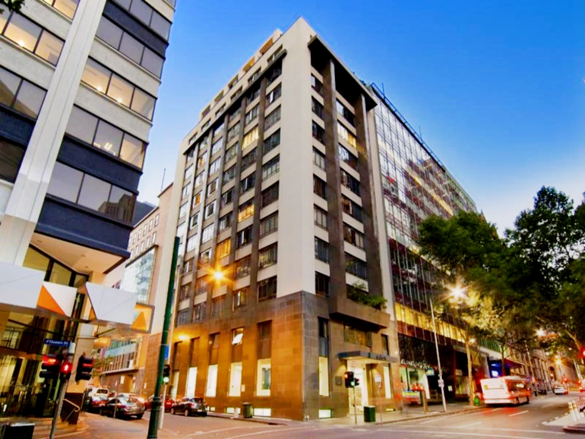 studio near Queen Street 0