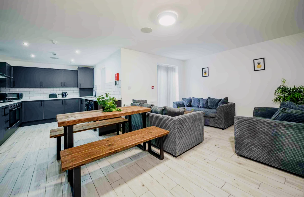 22 Cranborne road, L15 0