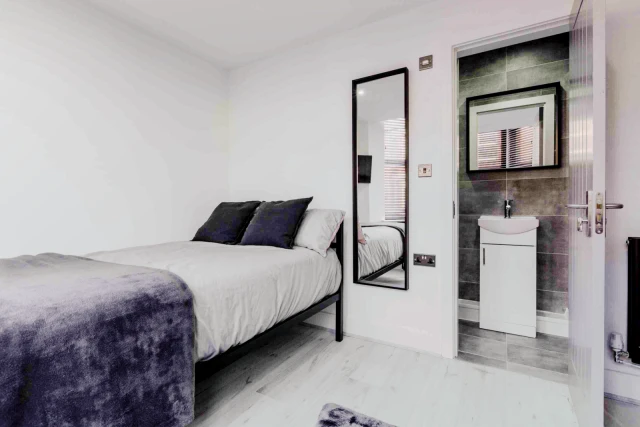 72 Alderson Road, L15 4