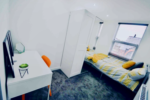 70 Bagot Street, L15 1