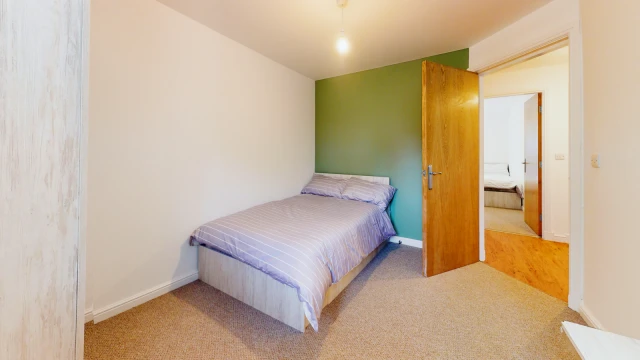 Flat 8, The Grange, LS6 2BY 3