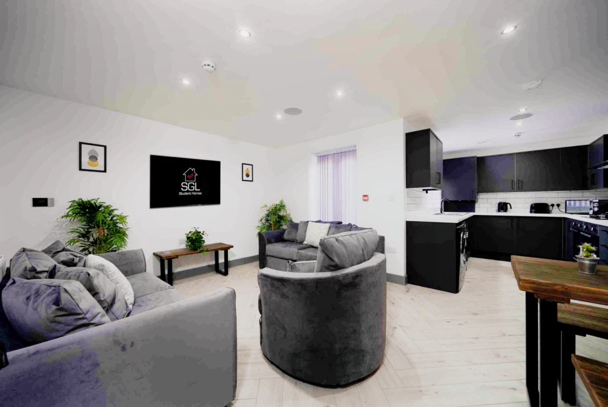 172 alderson road, L15 0