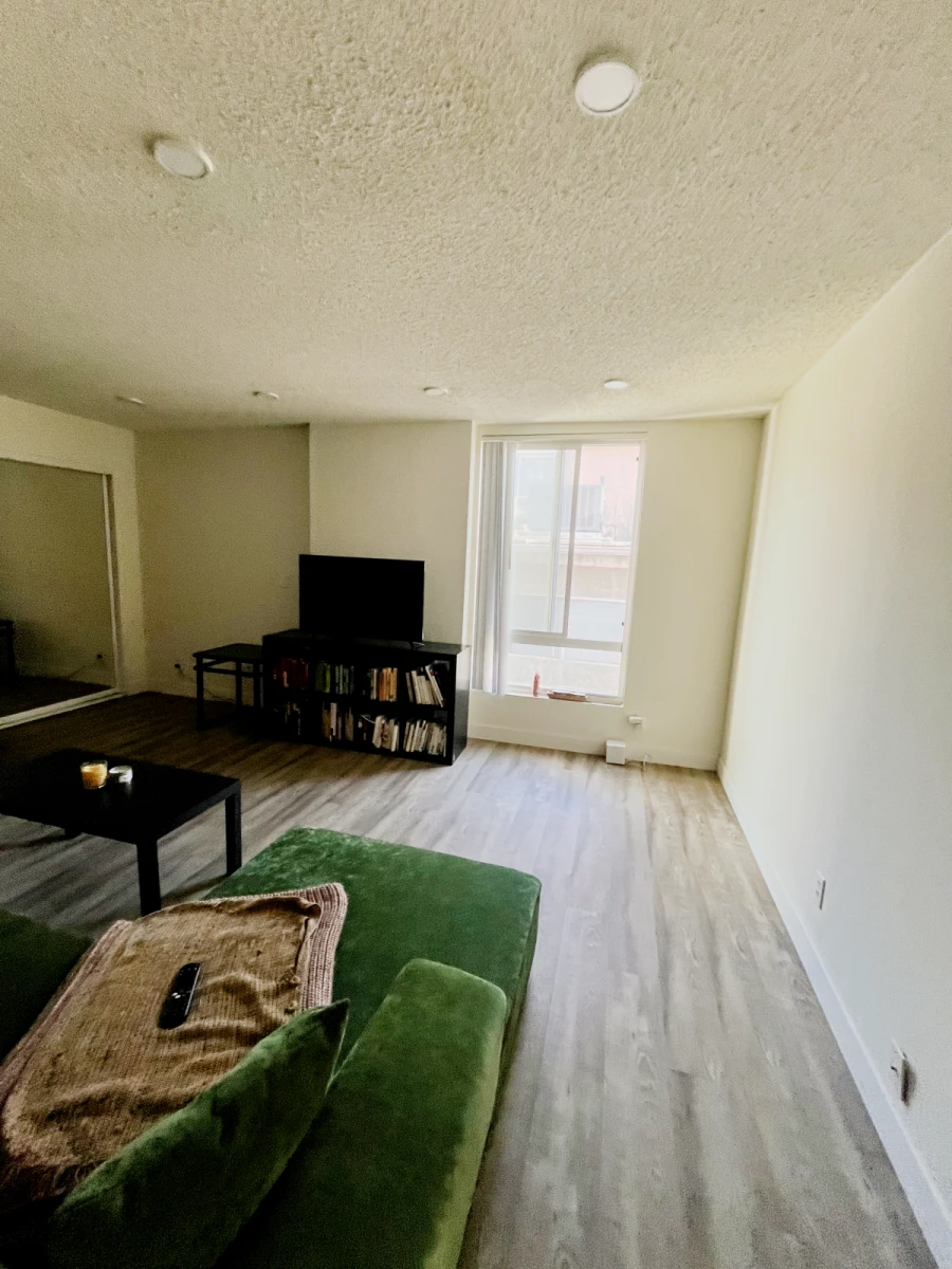 Room with bathroom in apartment 0