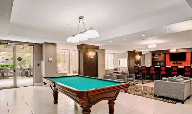 330 RIDOUT St 1610 3