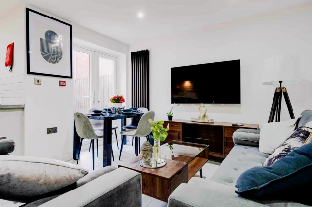 3 Picton Grove, L15 1