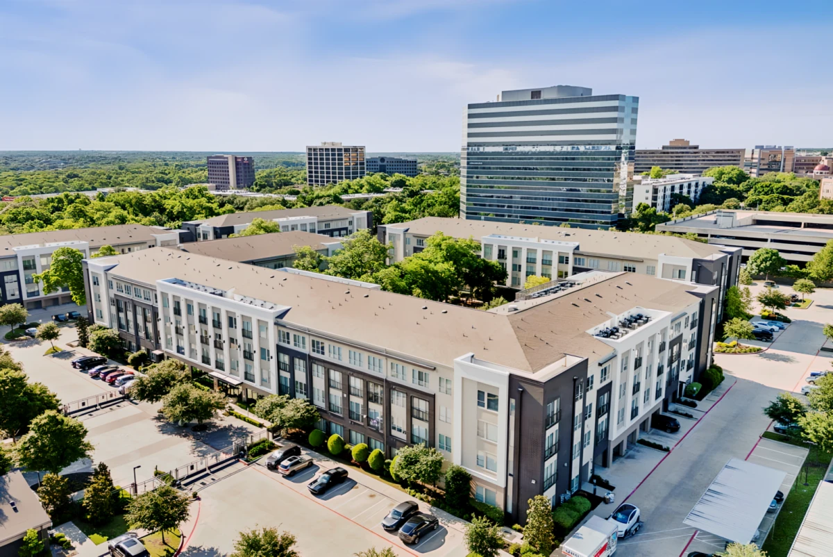 Everra Midtown Park Apartments - chỗ ở sinh viên tại Dallas