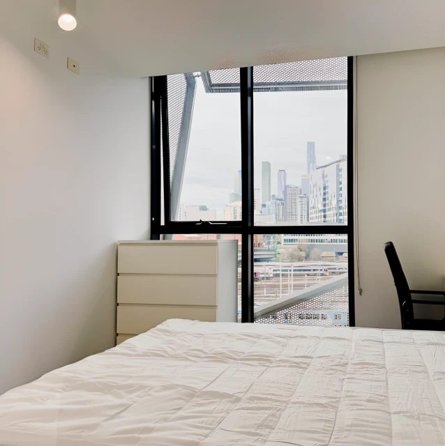 673 LaTrobe St 4
