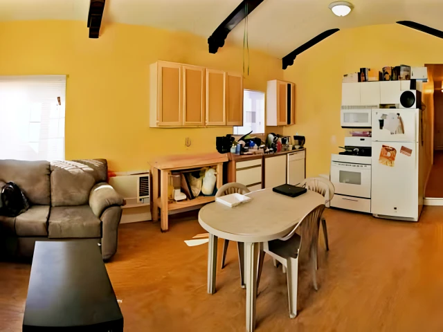 1283 1/2 W. 36th St. 1