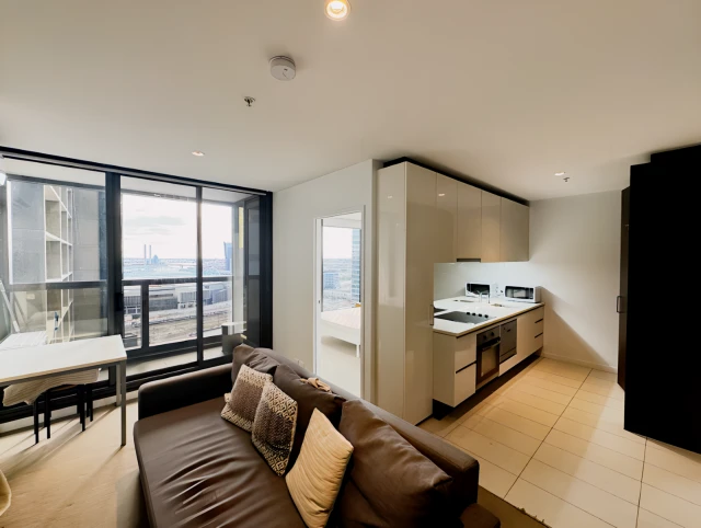 1908/639 Lonsdale Street 2