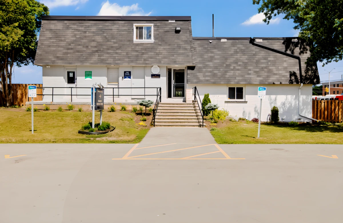 Woodroffe Place - Ottawa student accommodation