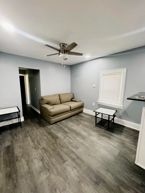 205 Ashworth Pl - Syracuse student accommodation - 5 Bed 2 Bath
