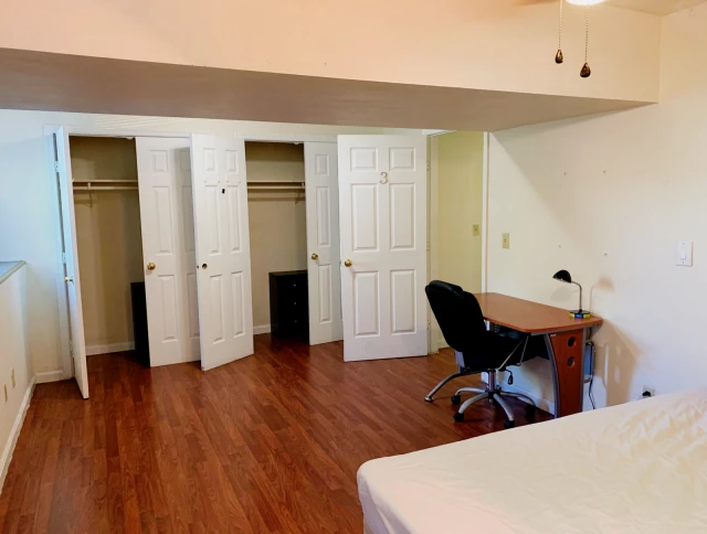 208 Westcott St 3
