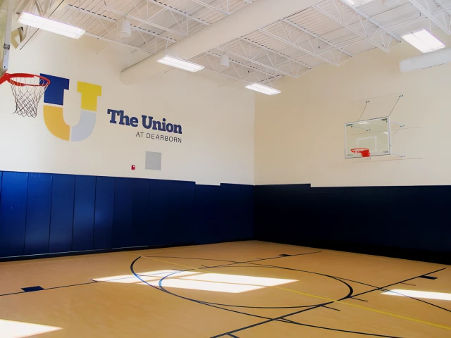 Union at Dearborn - Dearborn student accommodation - Basketball Court