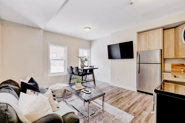 84 Russell Avenue 1