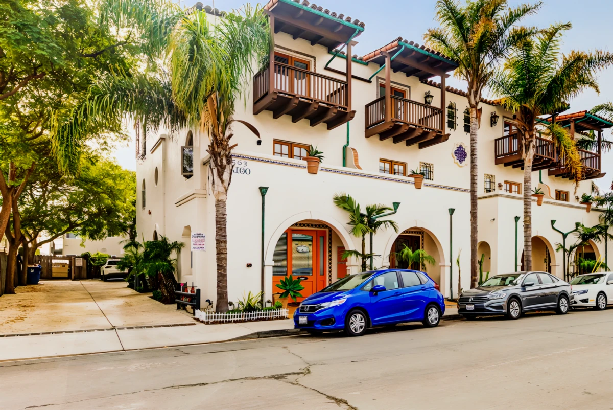 Solis Isla Vista - chỗ ở sinh viên tại Thánh Santa Barbara