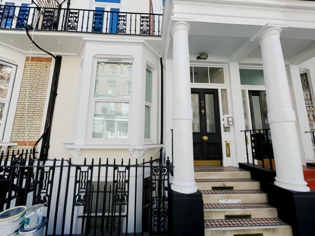 Cheniston Gardens 23936# 1