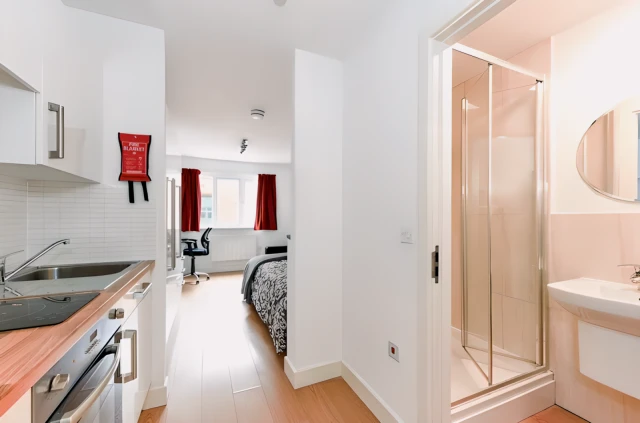 Eastern Boulevard @ The Summit 1