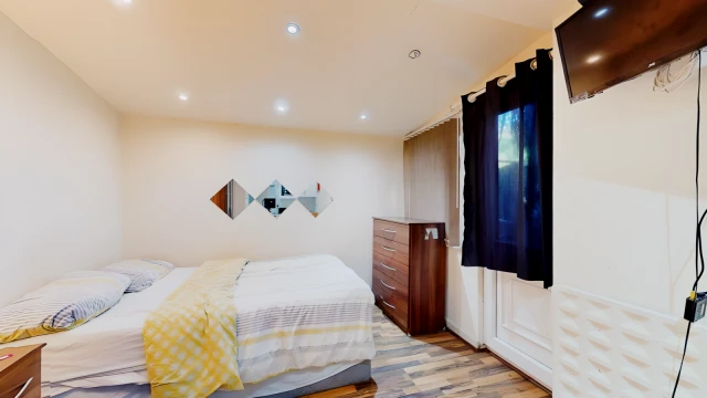 Chichele Road 24263# 4
