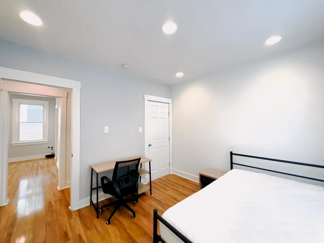 2353-2355 Tilbury Ave 2