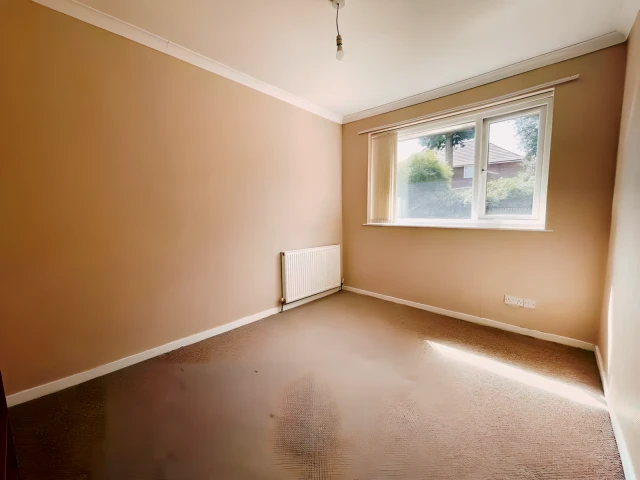 Newhall Crescent 24564# 2
