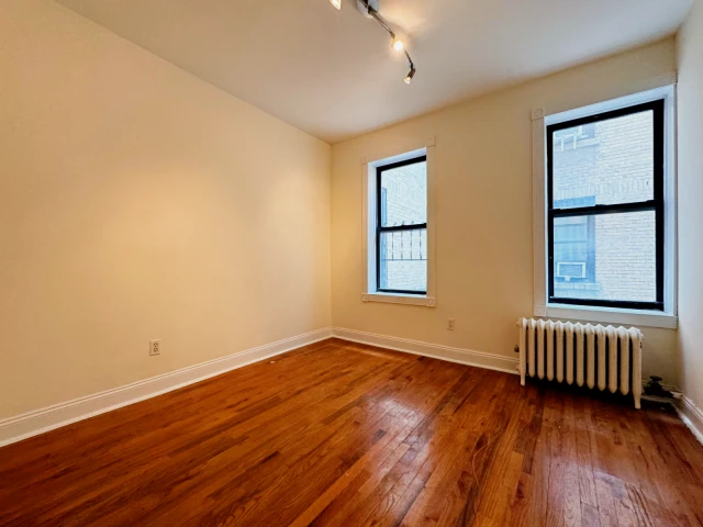 20 Magaw Place 1