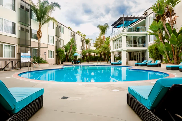 1200 Riverside 1